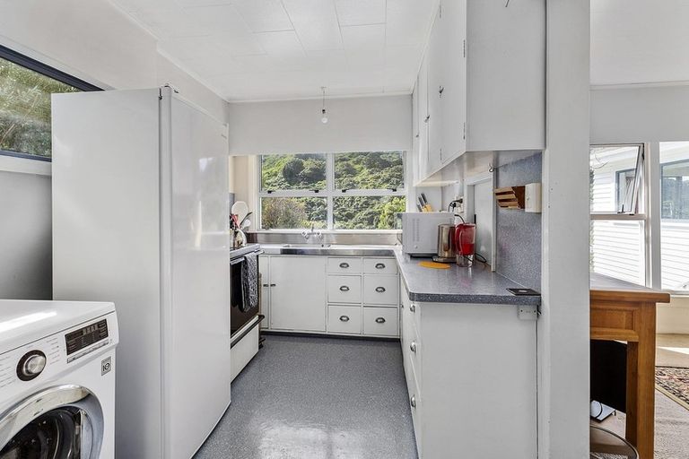 Photo of property in 53 Silverstream Road, Crofton Downs, Wellington, 6035