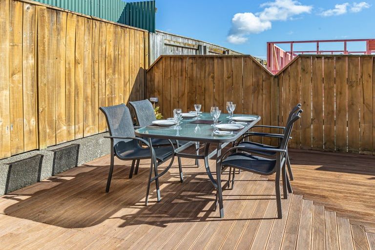 Photo of property in 9a Trafalgar Street, Levin, 5510