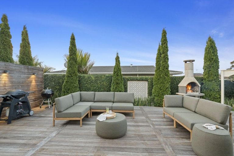 Photo of property in 11 Revell Court, Pukekohe, 2120