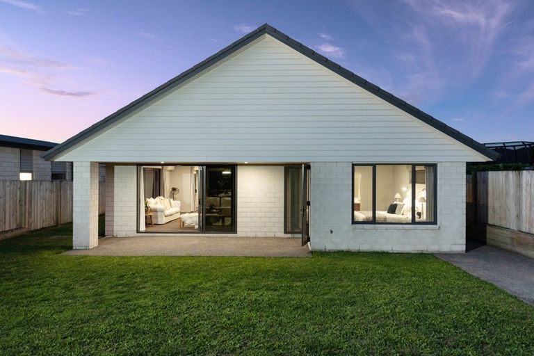 Photo of property in 6 Benmore Crescent, Pyes Pa, Tauranga, 3112