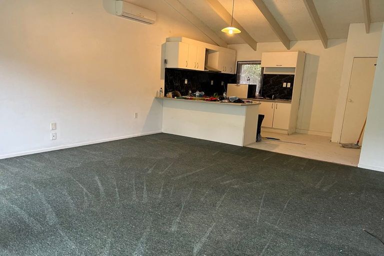 Photo of property in 24 Bond Crescent, Forrest Hill, Auckland, 0620