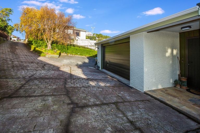 Photo of property in 18 Tremaine Place, Camborne, Porirua, 5026