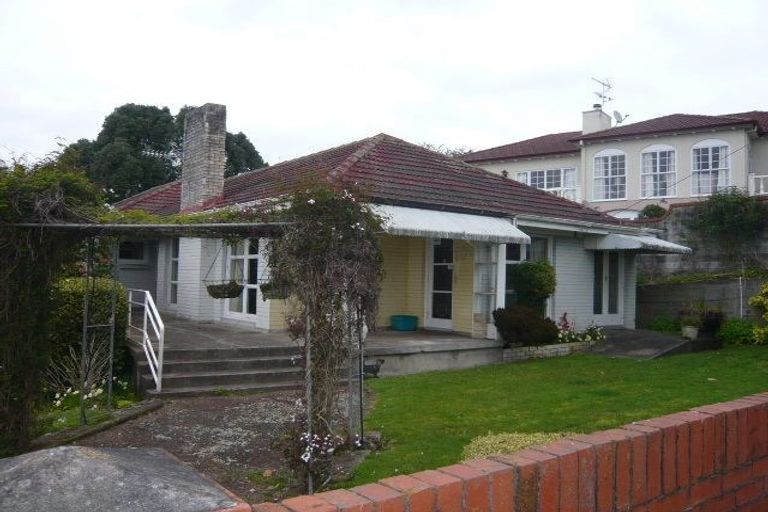 Photo of property in 143 Clarence Street, Hamilton Lake, Hamilton, 3204