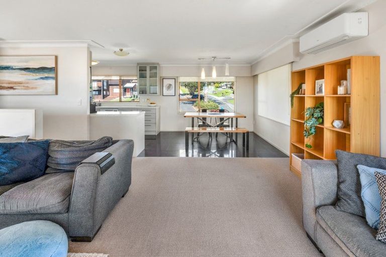 Photo of property in 7 Sunnyview Avenue, Shelly Park, Auckland, 2014