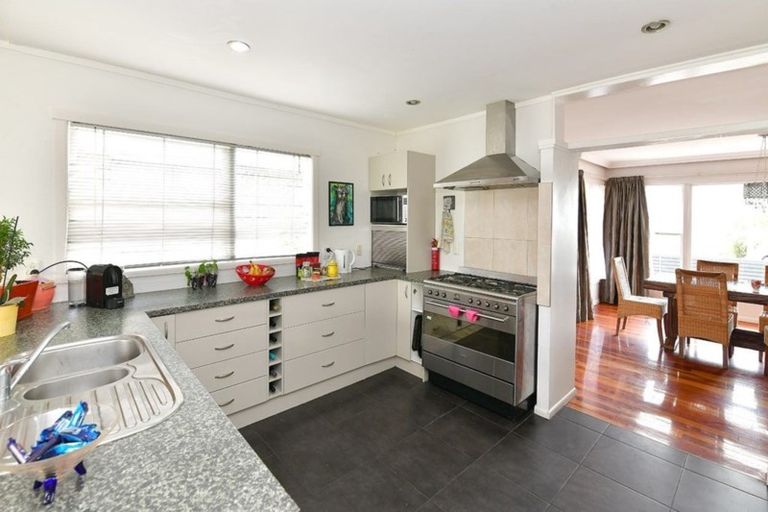 Photo of property in 103 Sunrise Avenue, Murrays Bay, Auckland, 0630