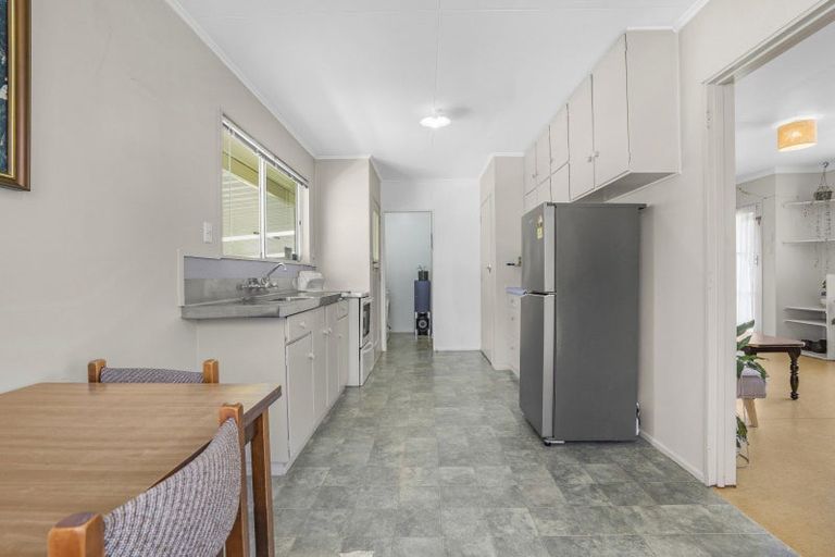 Photo of property in 76 Brandon Street, Featherston, 5710