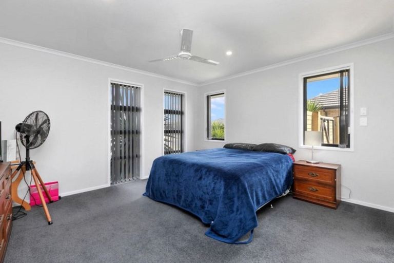 Photo of property in 23 Rainey Crescent, Papamoa Beach, Papamoa, 3118