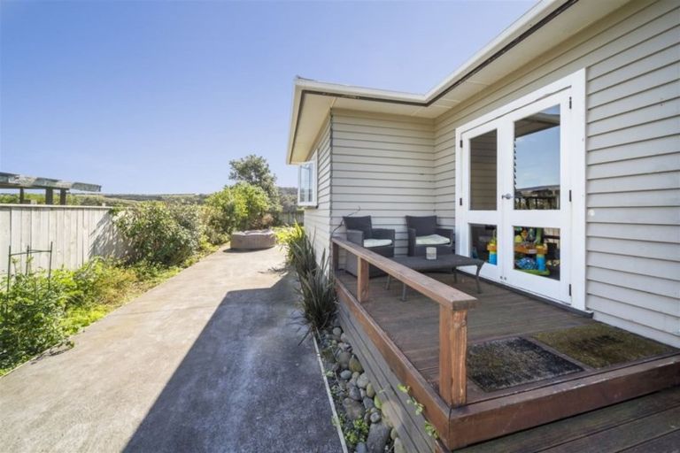 Photo of property in 10 Ohawe Terrace, Ohawe, Hawera, 4671