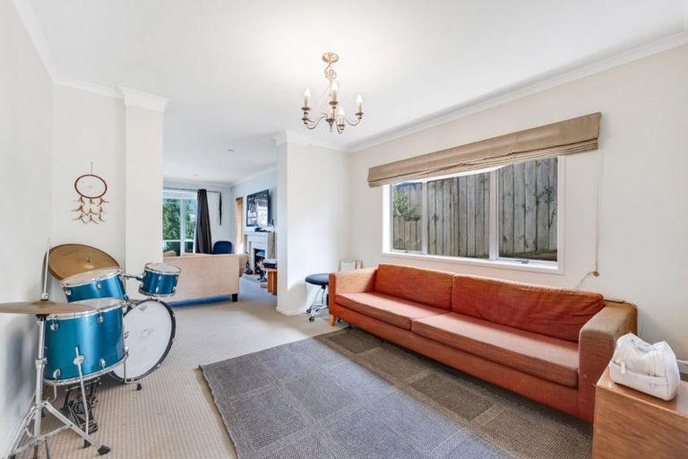 Photo of property in 10 Baverton Drive, Flat Bush, Auckland, 2016