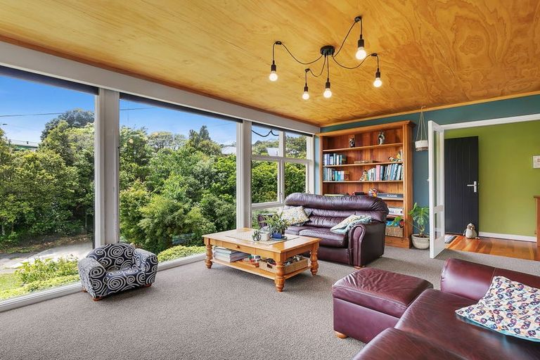 Photo of property in 4 Stephen Street, Tawa, Wellington, 5028