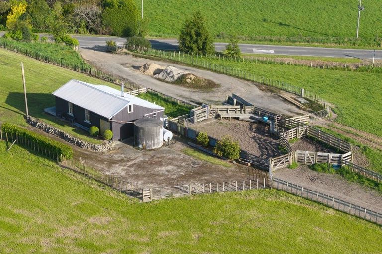 Photo of property in 132 South Manakau Road, Manakau, Otaki, 5583