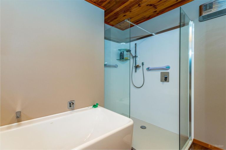 Photo of property in 201 Point Bush Road, Waimate, 7979