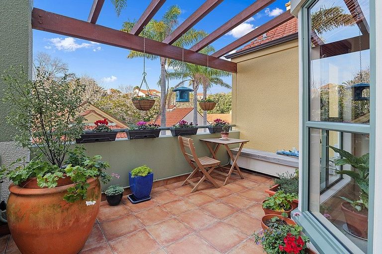 Photo of property in 44 Harbour Village Drive, Gulf Harbour, Whangaparaoa, 0930