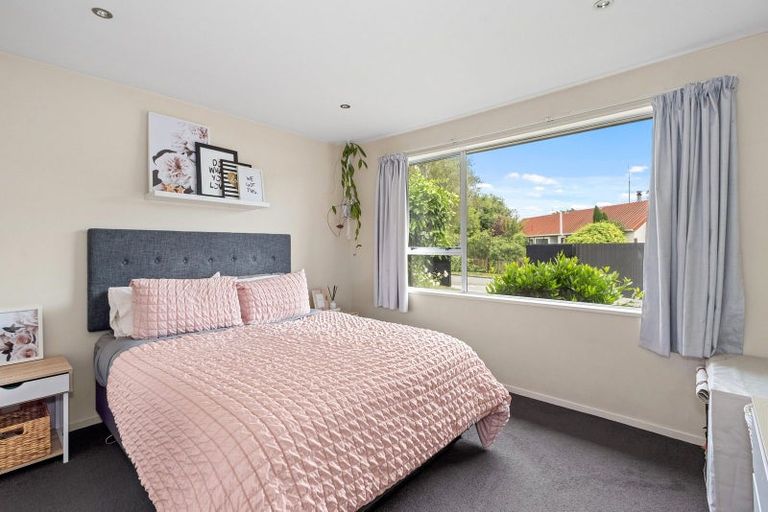 Photo of property in 2/11 Hersham Place, Bromley, Christchurch, 8062