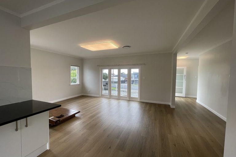 Photo of property in 46 Miro Street, New Lynn, Auckland, 0600