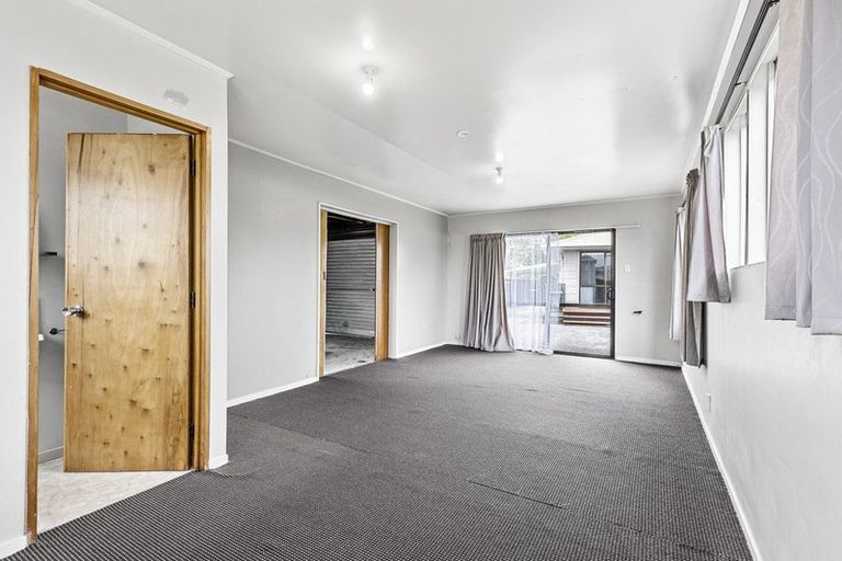 Photo of property in 3 Apollo Parade, Milson, Palmerston North, 4414