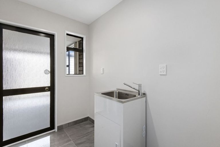 Photo of property in 4 Dianthus Place, Browns Bay, Auckland, 0630