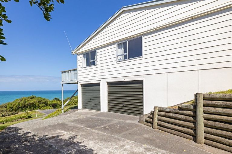 Photo of property in 9 Mangatoetoe Grove, Cape Palliser, Pirinoa, 5772