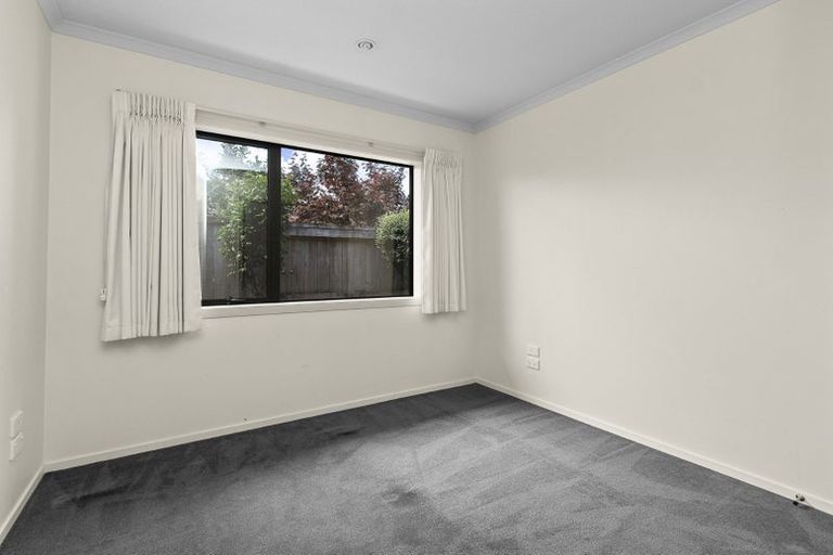 Photo of property in 22 Whitney Place, Rototuna North, Hamilton, 3210