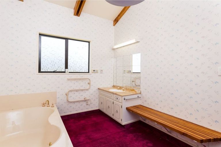 Photo of property in 20 Allan Street, Waimate, 7924