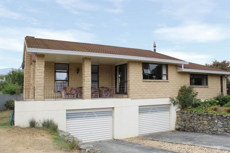 Photo of property in 12 Ferguson Street, Kurow, 9435