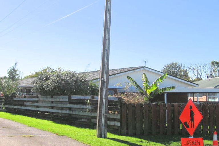 Photo of property in 39 Harrington Road, Henderson, Auckland, 0610