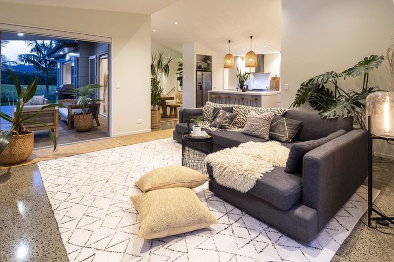 Photo of property in 28 Weatherly Drive, Beachlands, Auckland, 2018