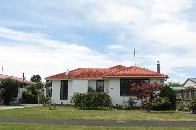Photo of property in 10 Eglinton Street, Avondale, Christchurch, 8061