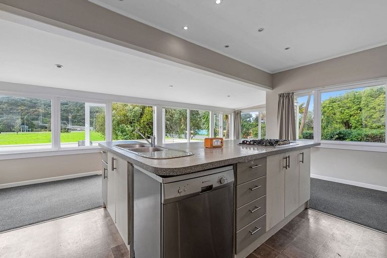 Photo of property in 1 Weranui Road, Waiwera, Orewa, 0994