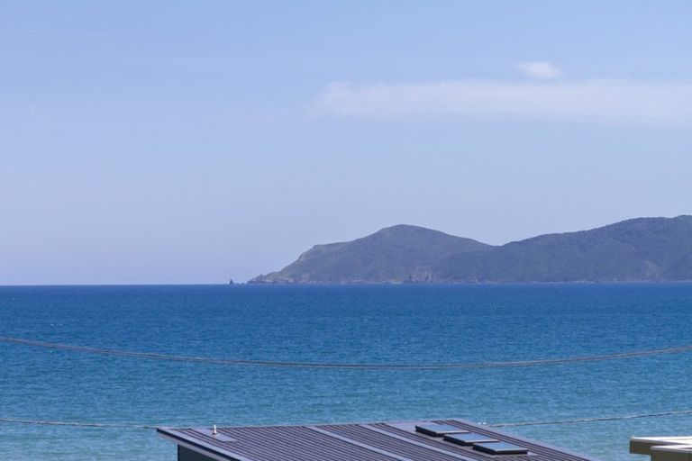 Photo of property in 12 Karekare Road, Raumati South, Paraparaumu, 5032