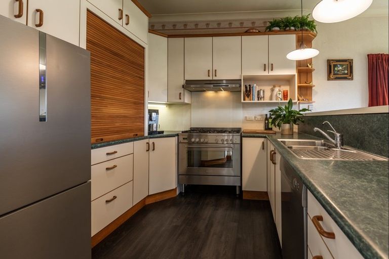 Photo of property in 41 Manapouri Crescent, Hokowhitu, Palmerston North, 4410