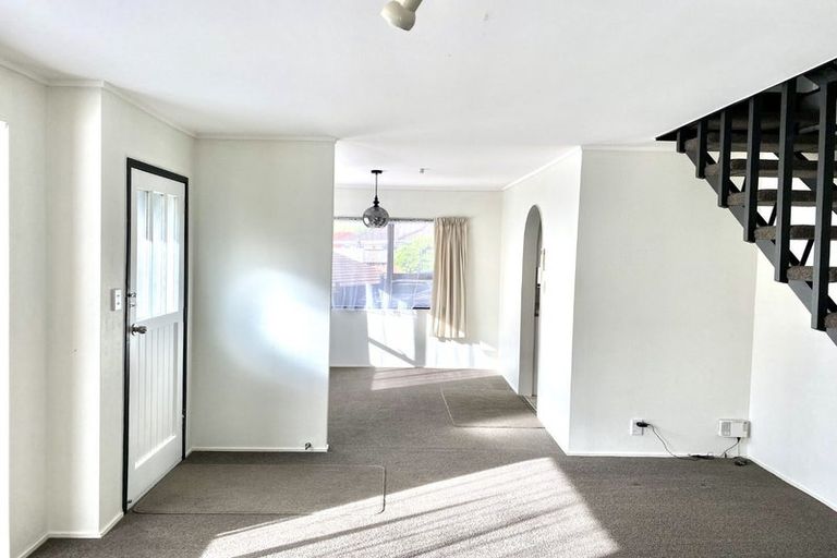 Photo of property in 1/27 Weetman Drive, Browns Bay, Auckland, 0630