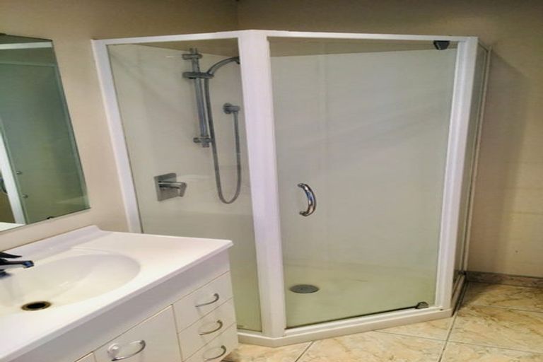 Photo of property in 102a Pah Road, Papatoetoe, Auckland, 2025