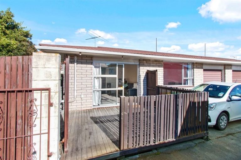 Photo of property in 2/144 Main North Road, Papanui, Christchurch, 8052