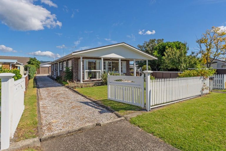 Photo of property in 9 Hamilton Crescent, Whitianga, 3510