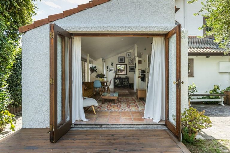 Photo of property in 1/509 Fitzroy Avenue, Hastings, 4122