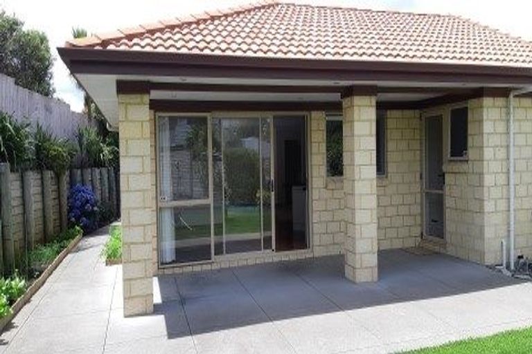 Photo of property in 14 Andre Rise, Stanmore Bay, Whangaparaoa, 0932