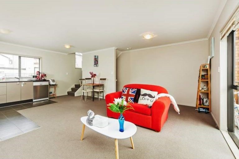 Photo of property in St Claire Village, 9/172 Mcleod Road, Te Atatu South, Auckland, 0610