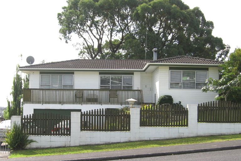 Photo of property in 60 Widmore Drive, Massey, Auckland, 0614