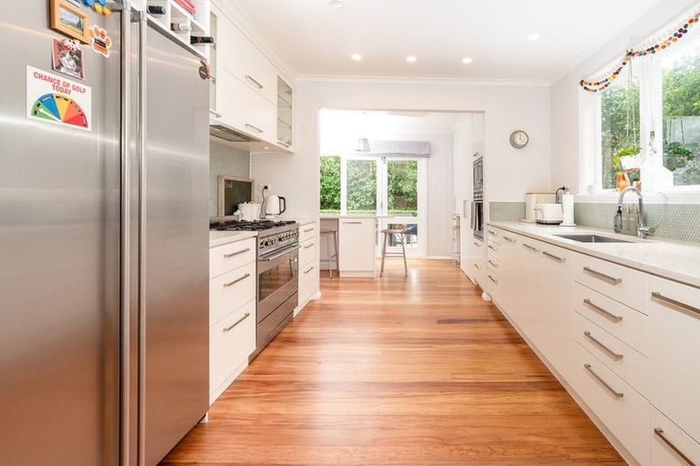 Photo of property in 110 Karori Road, Karori, Wellington, 6012