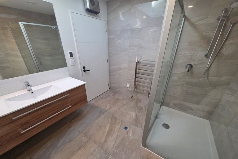 Photo of property in 3/9 Edgeware Road, St Albans, Christchurch, 8014