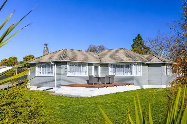 Photo of property in 2 Ngareta Road, Mourea, Rotorua, 3074