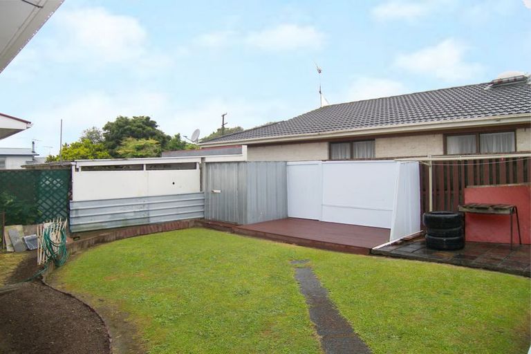 Photo of property in 2/17 Settlement Road, Papakura, 2110