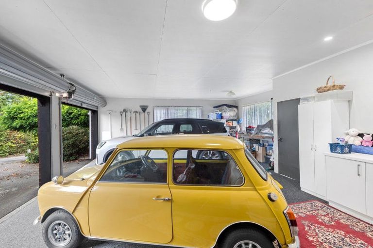 Photo of property in 1 Kerwood Place, Gore, 9710