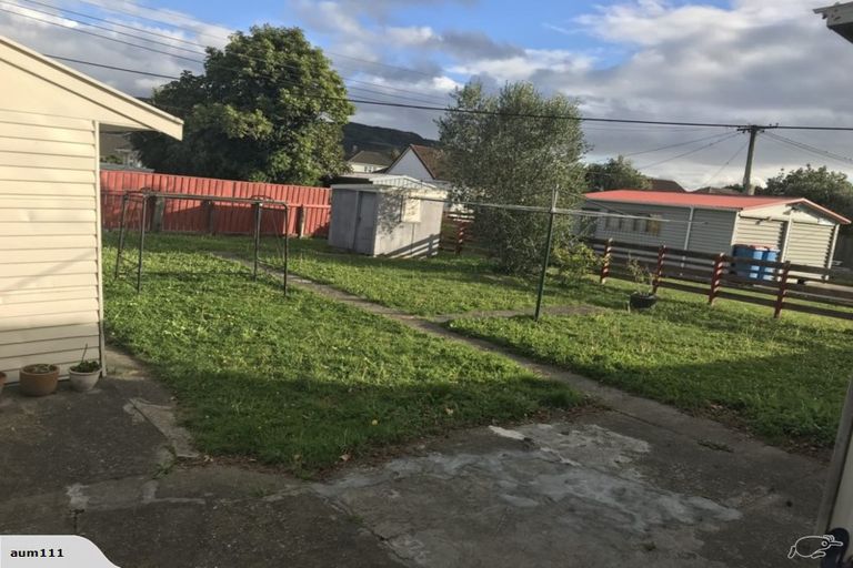 Photo of property in 20 Chapman Crescent, Naenae, Lower Hutt, 5011