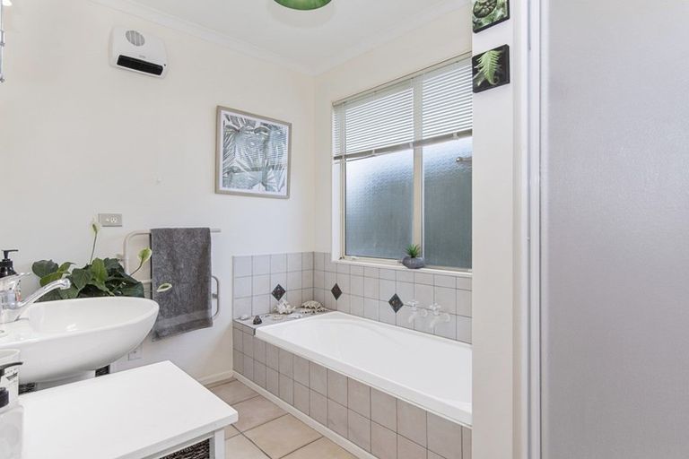 Photo of property in 27 Gardenia Drive, Mount Maunganui, 3116