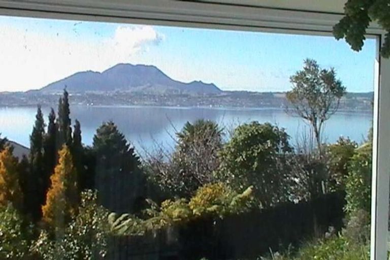 Photo of property in 15 Scenic Heights, Acacia Bay, Taupo, 3330