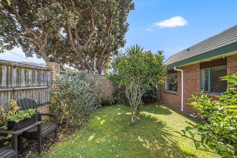 Photo of property in Redwood Village, 9/42 Main Road, Tawa, Wellington, 5028