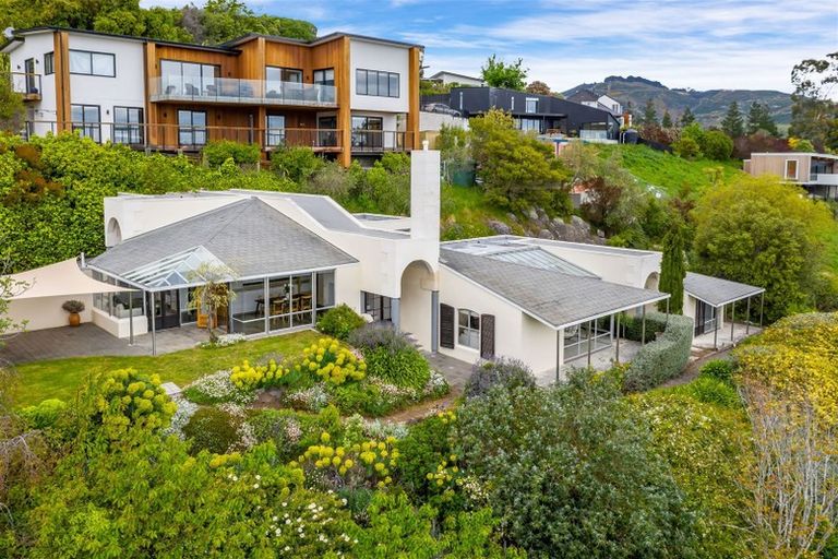 Photo of property in 1 Halcyon Way, Cashmere, Christchurch, 8022