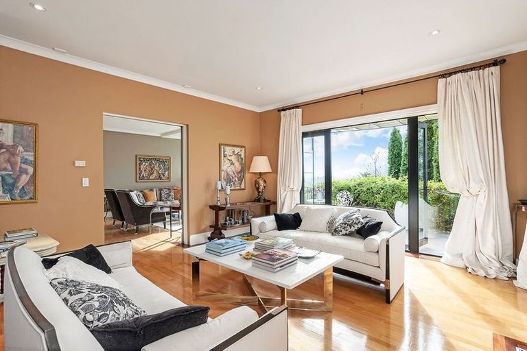 Photo of property in 30 Major Aitken Drive, Huntsbury, Christchurch, 8022